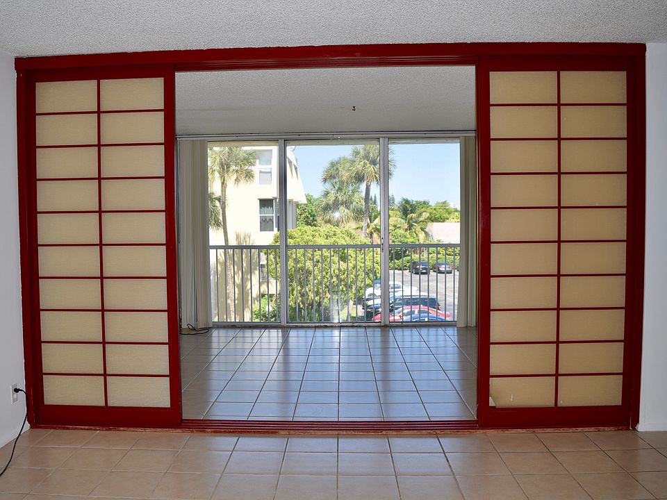 (red door can be removed)