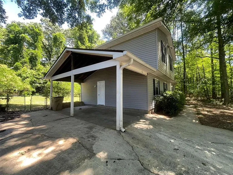 55 Huntridge Dr — Photo 2