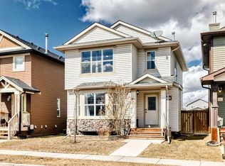 336 S Luxstone Pl SW, Airdrie, AB T4B0A6
