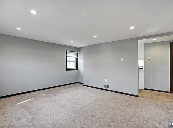 3rd image of 834 Pennsylvania Ave Floor 2