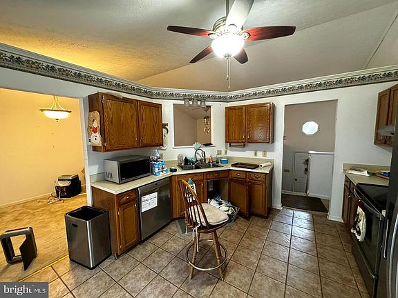 5th image of 118 Jefferson Ct
