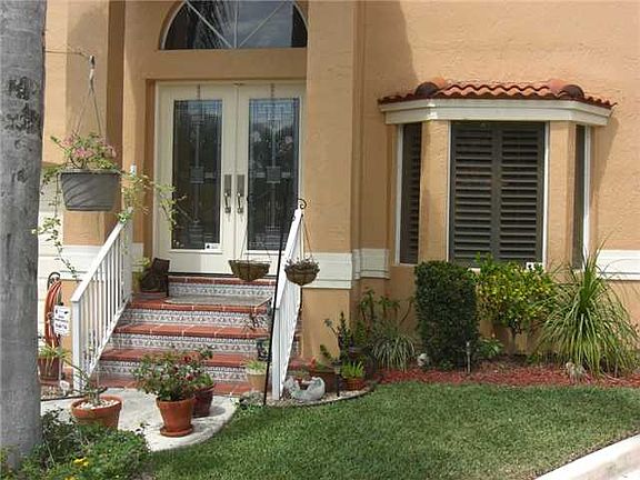 2nd image of 11391 Lakeview Dr
