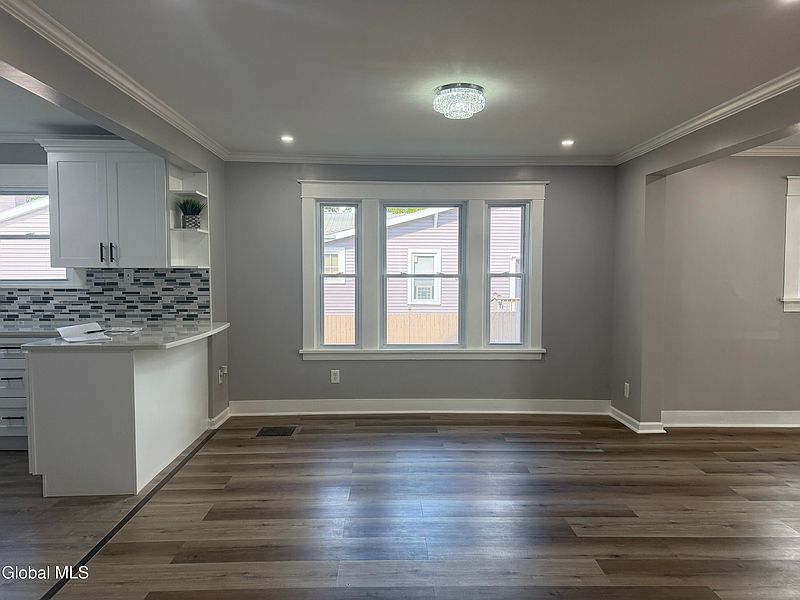 4th image of 1732 Avenue H