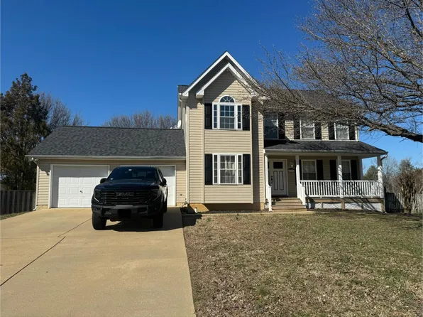 45594 Sunflower St #1, Great Mills, MD 20634