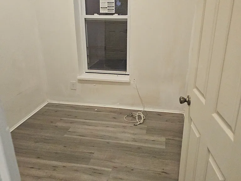 916 Bryant Ave — Photo 14