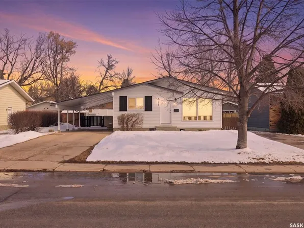 335 Avondale ROAD, Saskatoon, SK S7H 5B4