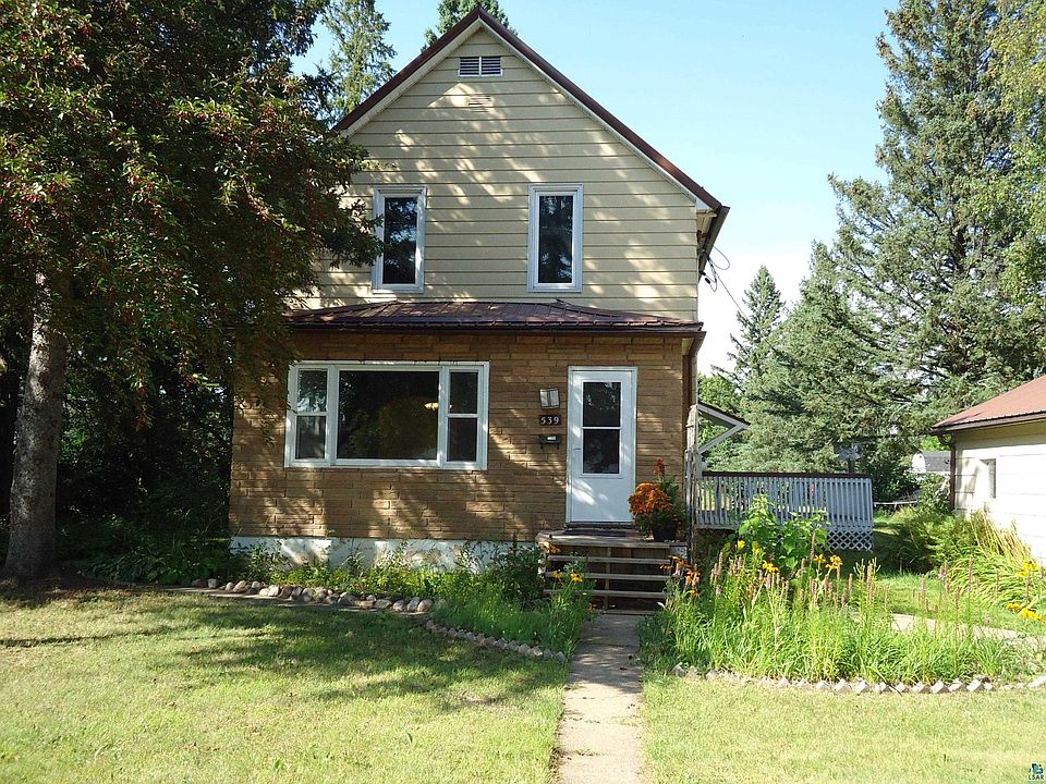 1st image of 539 E 39th St
