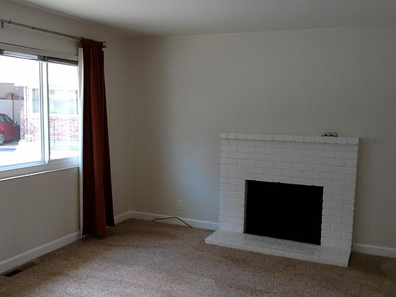 4th image of 282 Monroe Dr #3