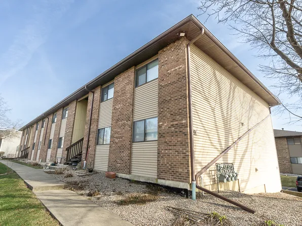 381 S Collins St APT B, South Elgin, IL 60177