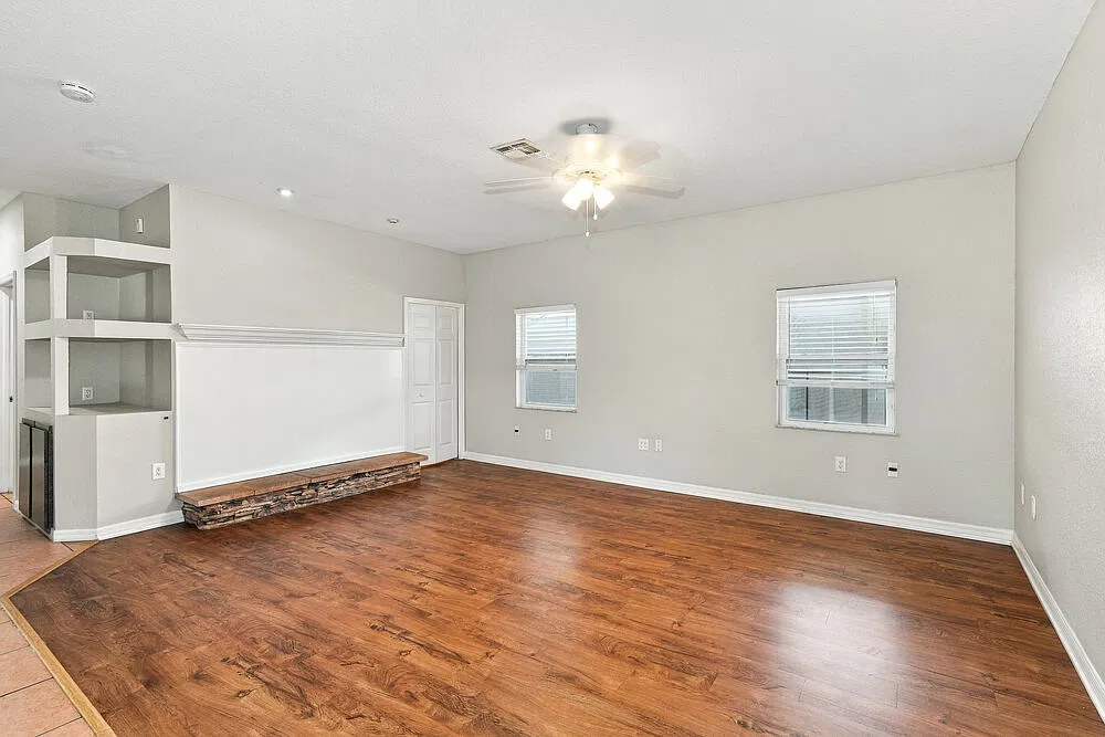 5 bed, 3.5 bath, 3416 sqft, $2,620 — Photo 3