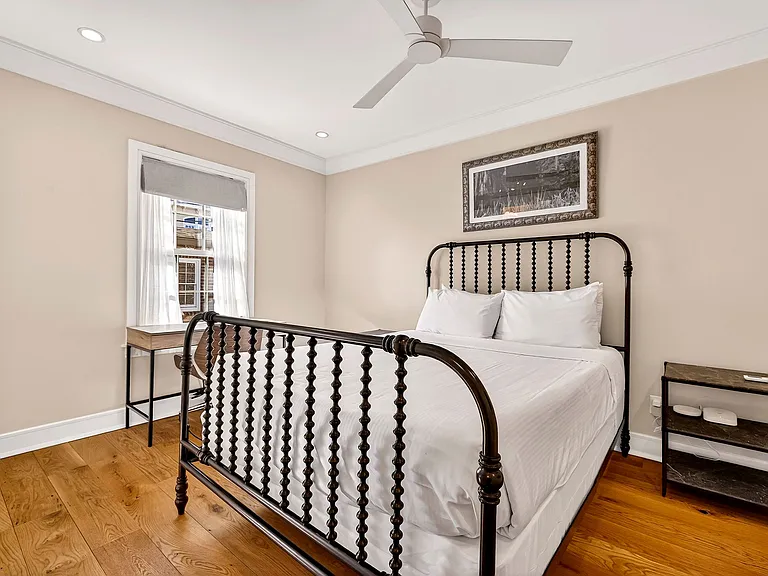 109 E Gordon Ln — Photo 9