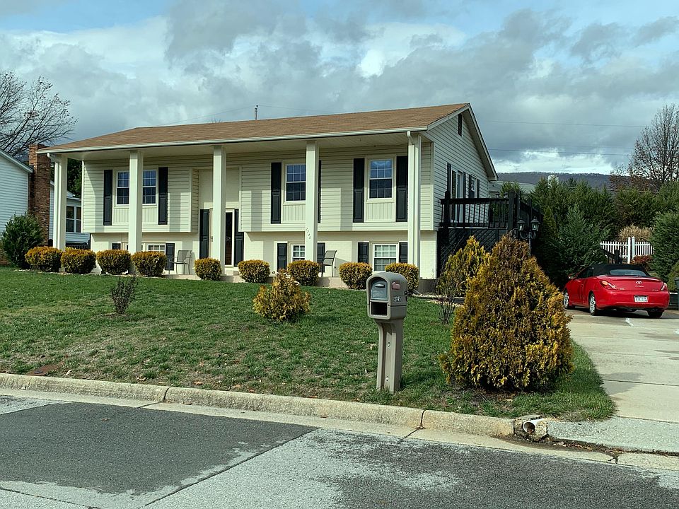 1st image of 2745 Gardner Dr