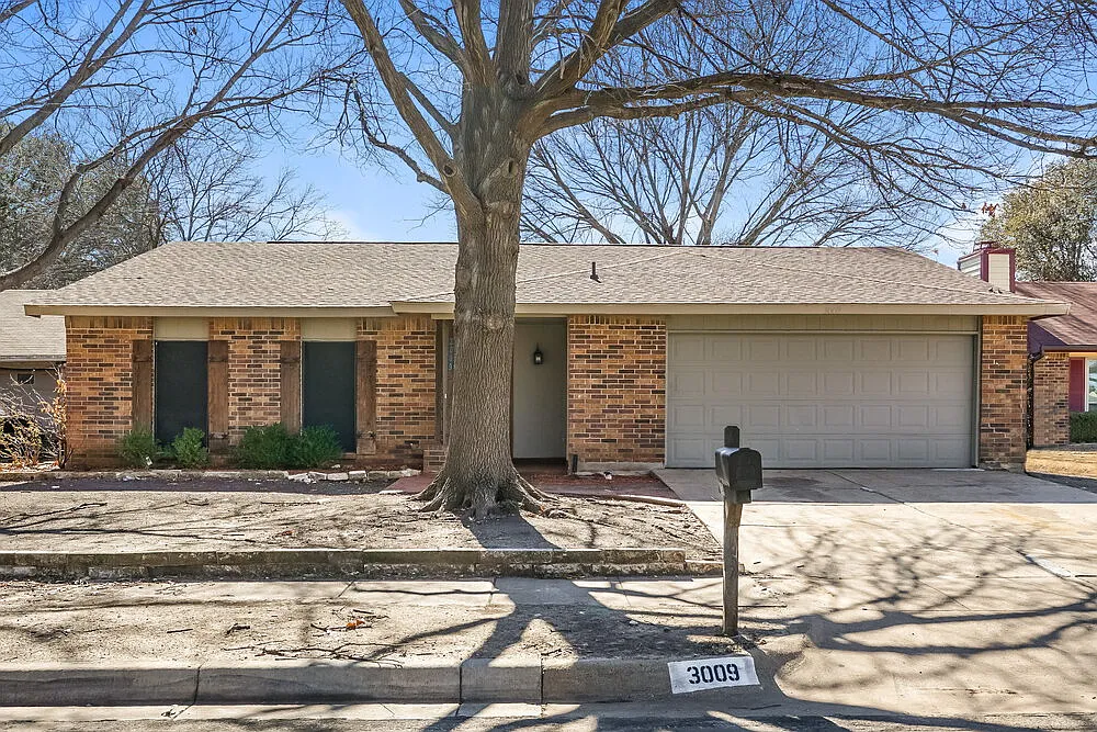 4 bed, 2.5 bath, 2253 sqft, $2,545 — Photo 1