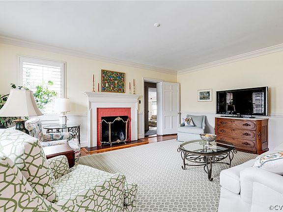 4th image of 707 Mansion Dr