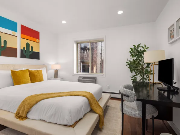 15 Saint Mark's Place image 2 of 17