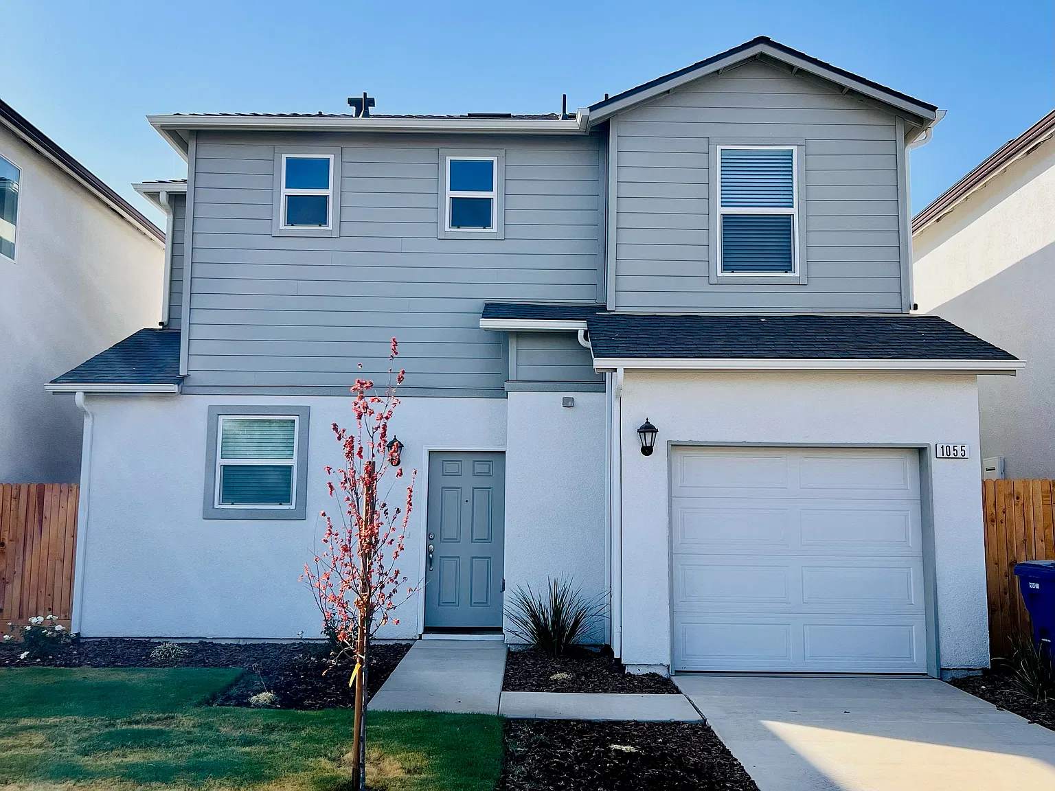 4 bed, 2.5 bath, 1480 sqft, $800 — Photo 1