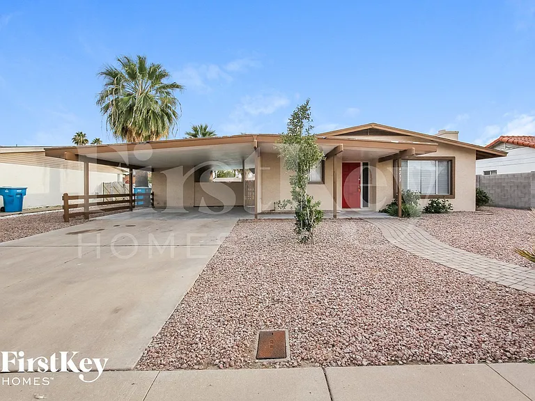 4237 W Brown St — Photo 2