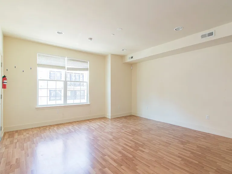 1505 W Master St #2 — Photo 14