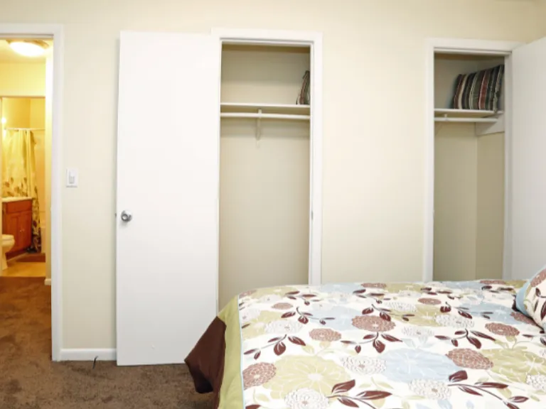 Lakeside Villas Apartments — Photo 11