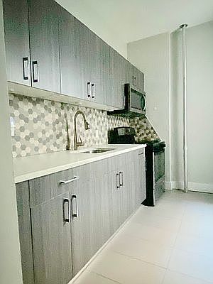 1st image of 270 Parkside Ave #A5w