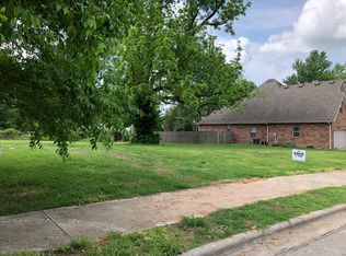 114 E Grace St, Republic, MO 65738