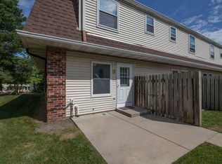 2001 Green Tree Rd, West Bend, WI 53090