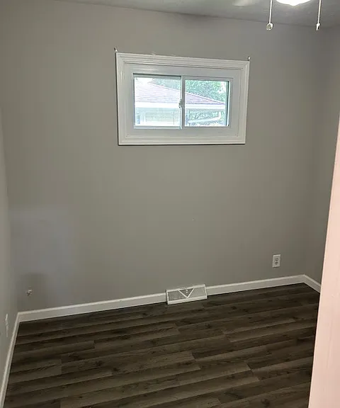 801 Howell St — Photo 9