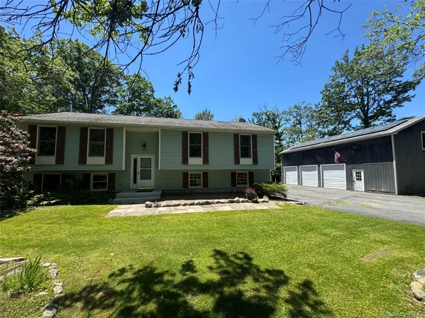 1325 Wurtsboro Mountain Road, Wurtsboro, NY 12790