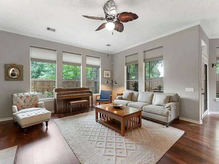 74 Shannon Green Ct — Photo 11