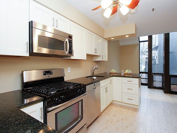 5th image of 123 Stone Oaks Dr #123