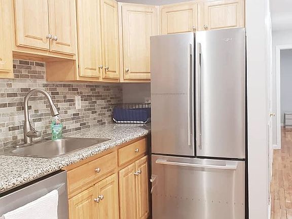 2nd image of 214 New York Ave #2