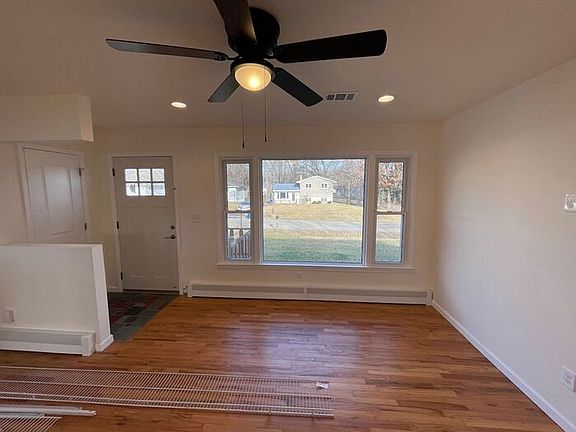 3rd image of 4045 Kempf St