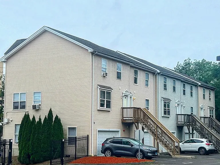 190 Pine Rock Ave — Photo 1