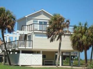 4214 Campeche Dr, Galveston, TX 77554