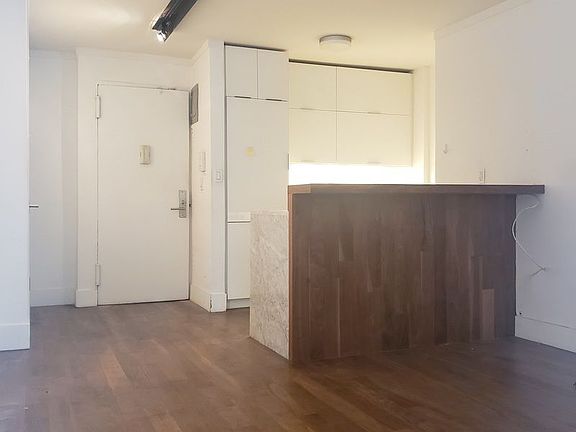 5th image of 200 E 30th St APT 2K