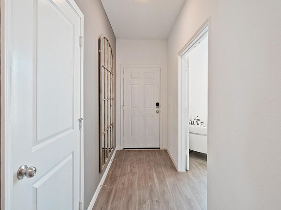 3rd image of 16214 Aspen Crest Dr