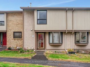 1947 Stonehenge Cres #68, Ottawa, ON K1B4N7