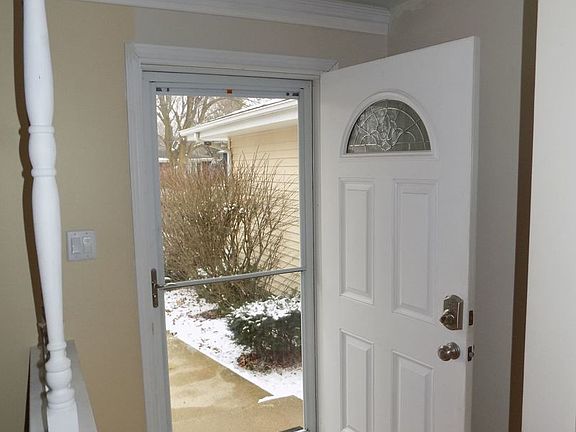 2nd image of 513 Parkshore Dr