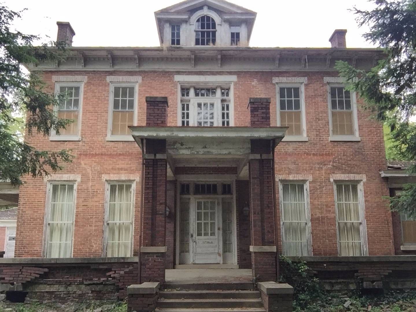 500 W Locust Ln, Robinson, IL 62454 Zillow