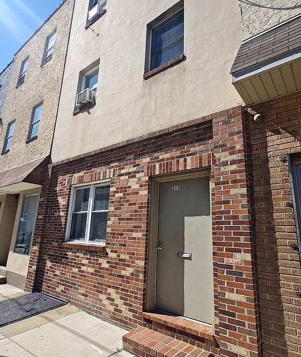 1st image of 3128 Richmond St