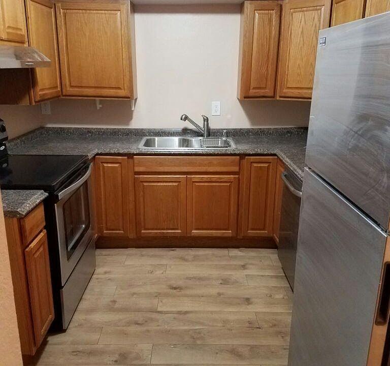 1st flr- Kitchen