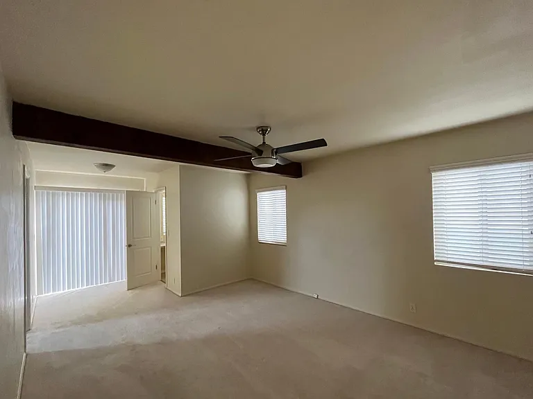 1133 W Crestwood Ave — Photo 11