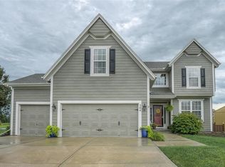 304 S Stonecrest Rd, Olathe, KS 66061