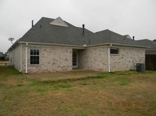 9893 Wynngate Dr, Olive Branch, MS 38654
