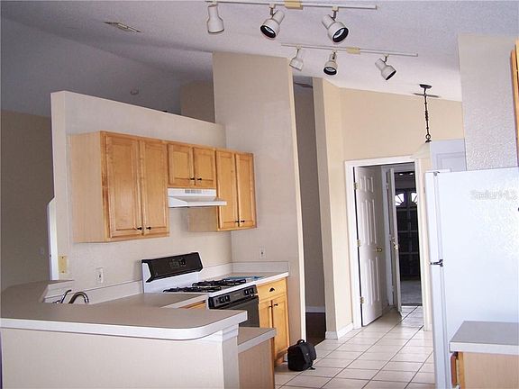 2nd image of 753 Lady Diana Dr