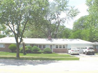 201 Blackhawk Dr, Park Forest, IL 60466