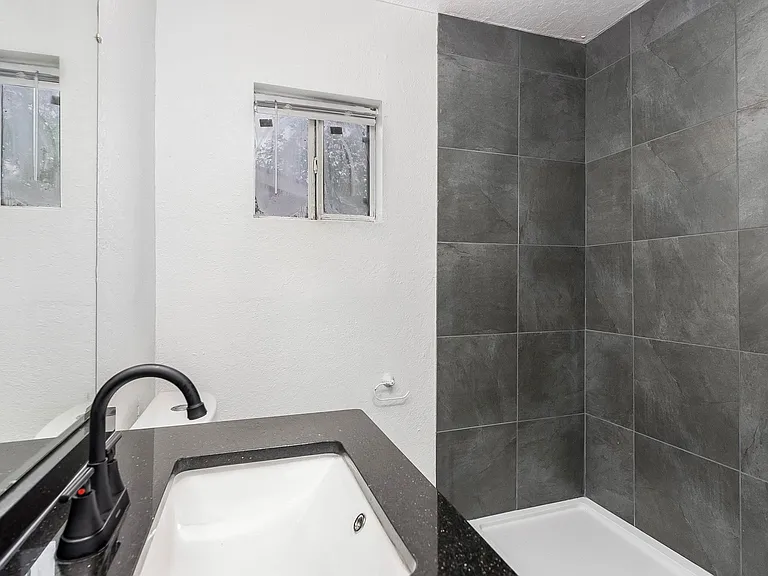 1135 Ceralvo St — Photo 10