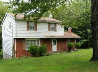 656 Anderson Hozak Rd, Clinton, PA 15026