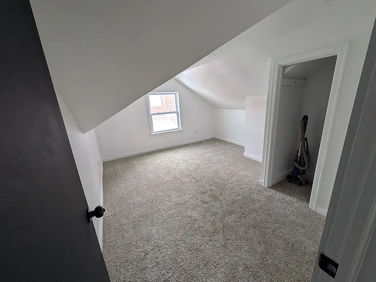 160 Guilford St — Photo 20