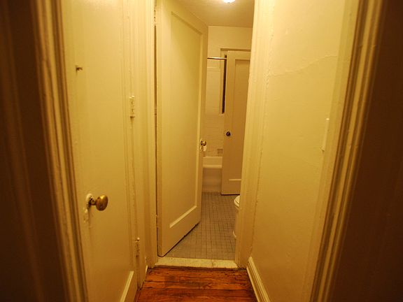 5th image of 260 Eastern Pkwy #4L